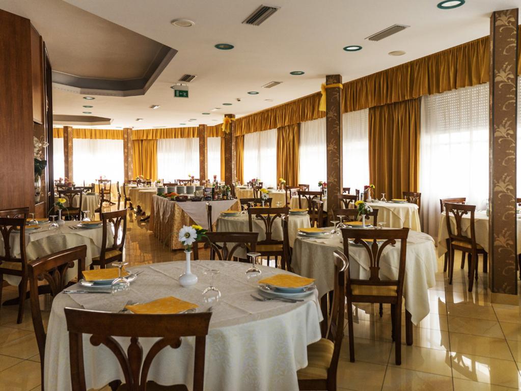 Hotel Fabius بيلاريا-إيجيا مارينا المظهر الخارجي الصورة